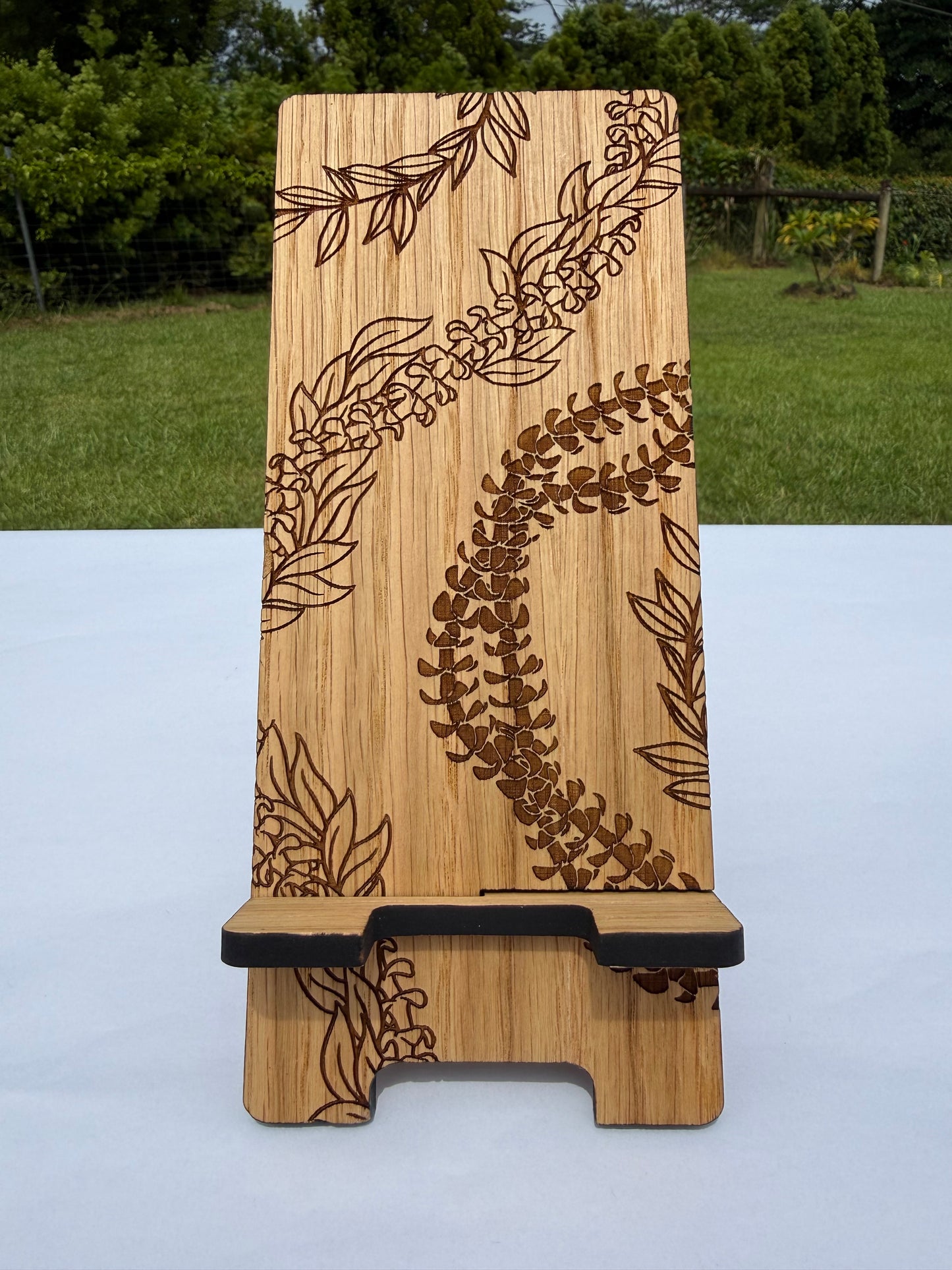 Puakenikeni & Maile Lei Phone Stand